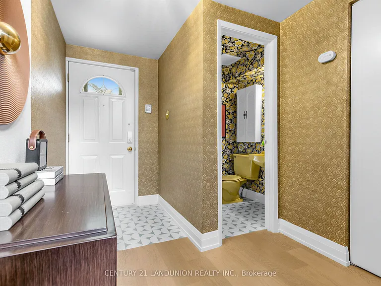 193 McNicoll Ave — Photo 6