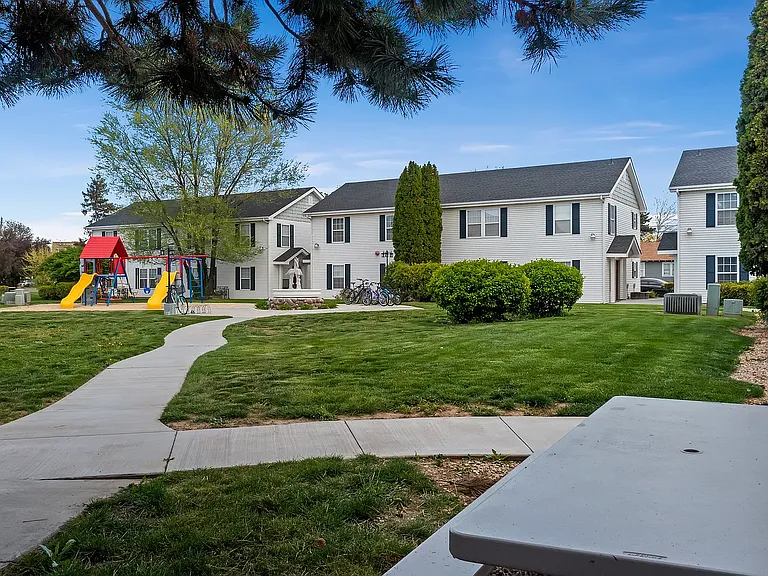 106 Davis Ave #101 — Photo 15