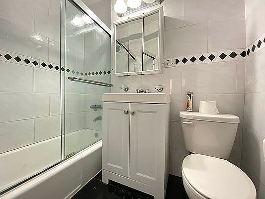 5th image of 1110 Stadium Ave APT 3K