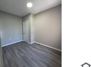 1422 S 28th St, Philadelphia, PA 19146