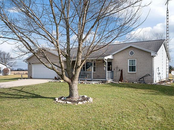 3rd image of 916 S County Road 625 E