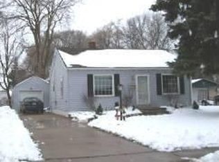 1165 Langlade Ave, Green Bay, WI 54304