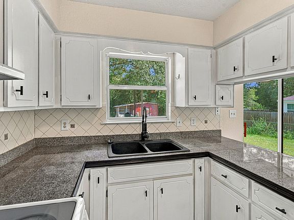 2nd image of 3415 McLain Dr