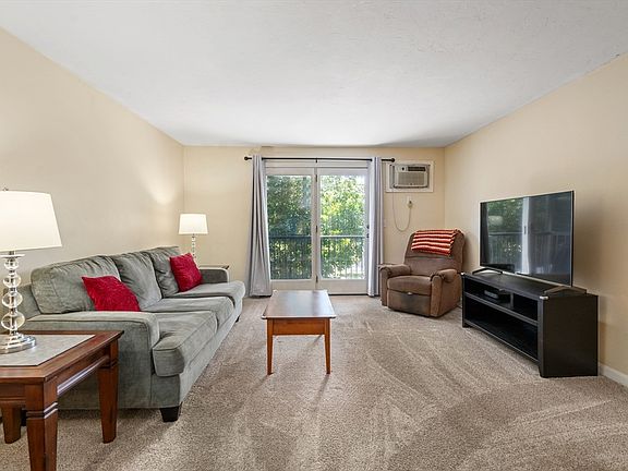 4th image of 610 S Franklin St APT B303