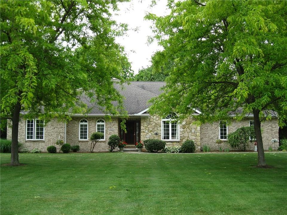 1st image of 10619 S Edgewood Dr