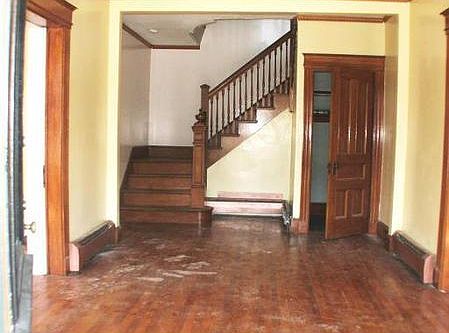 5th image of 255 Weston St #255