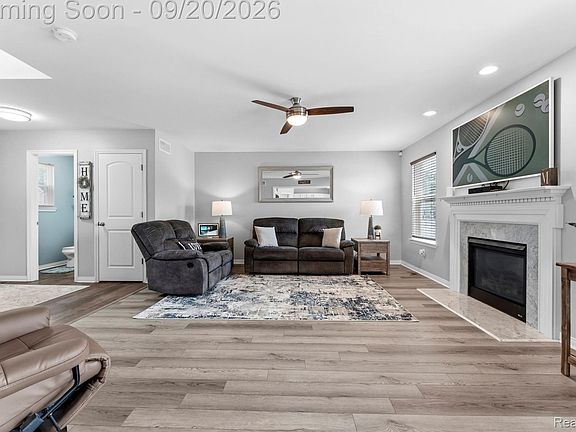 5th image of 2066 Monohan Dr