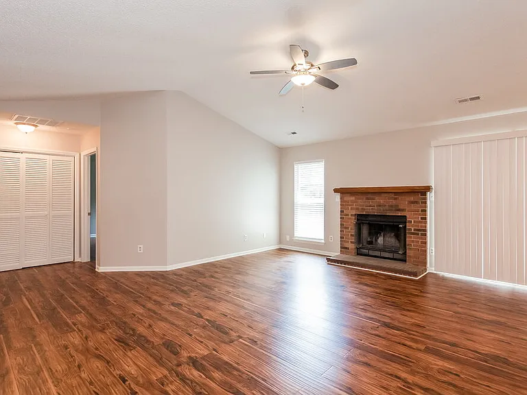 9007 Oren Thompson Rd — Photo 5