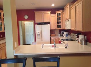 9122 Fox Ct, Victoria, MN 55386