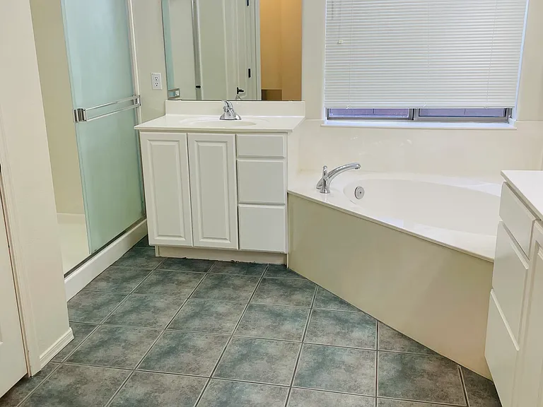 10417 S Avenger Ln — Photo 12