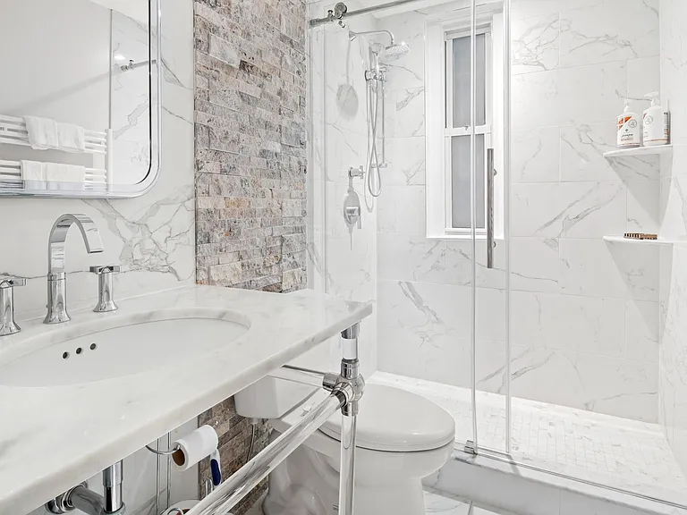 506 Seward Sq SE #1 — Photo 37