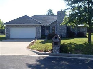 416 S Pepperhill Dr, Nixa, MO 65714