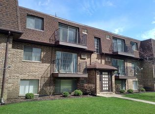 503 Dempster St APT 2N, Mount Prospect, IL 60056
