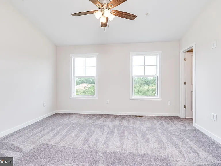 85 Moses Dr — Photo 29
