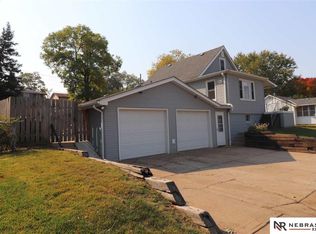 5823 S Holmes St, Omaha, NE 68117