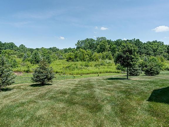 3rd image of 3209 Winding Woods Dr