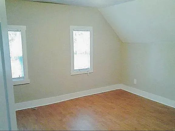 5th image of 147 Cottage St