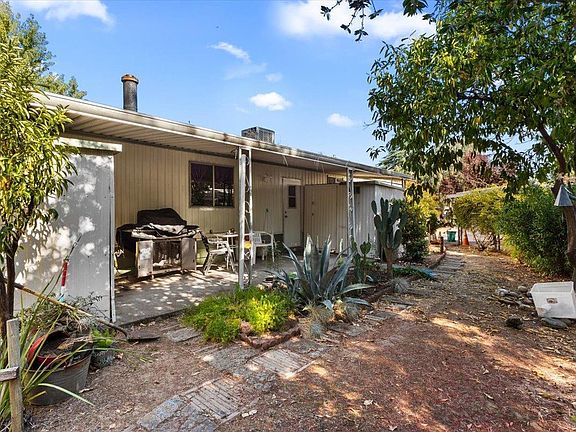 5th image of 46 Sherwood Circle