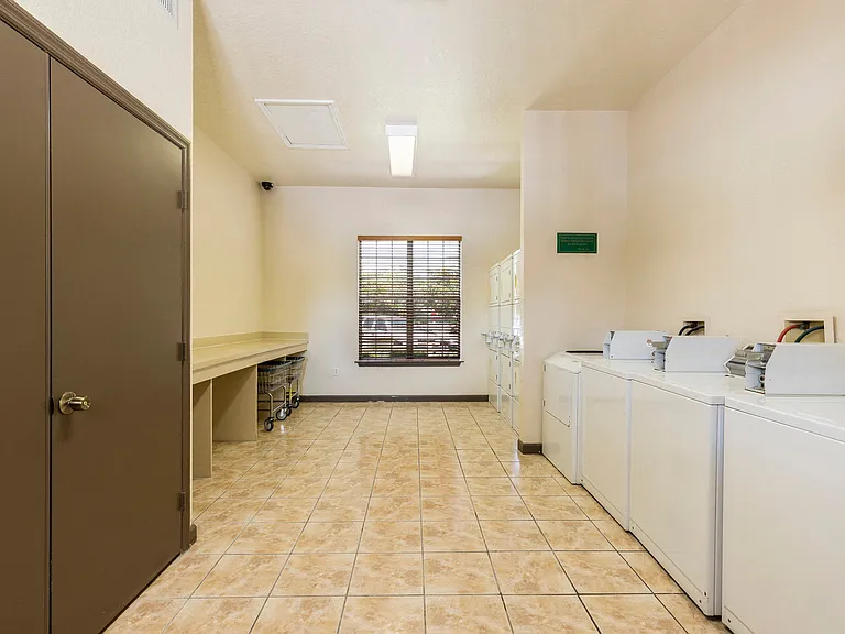 Centre Court Apartment Homes — Photo 22