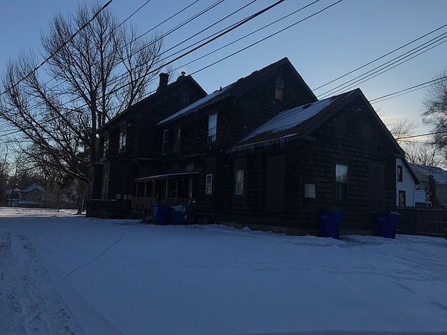 2nd image of 328 W Dewald St