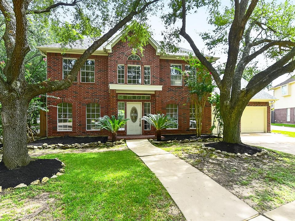 1st image of 13903 Viewfield Ct