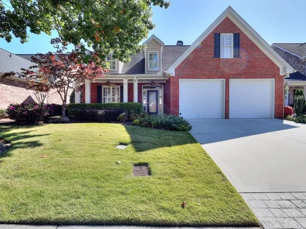 1095 Windsor Place Cir, Grayson, GA 30017