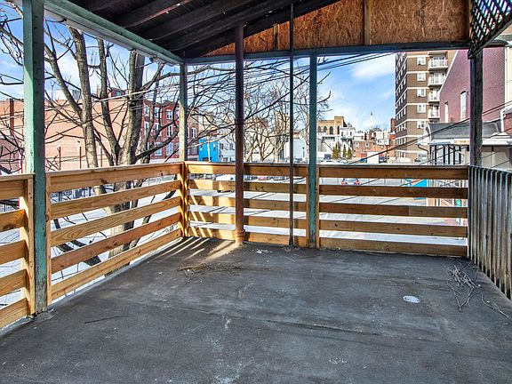 3rd image of 531 Chestnut St #2