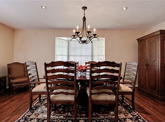 5th image of 10108 Linkwood Dr