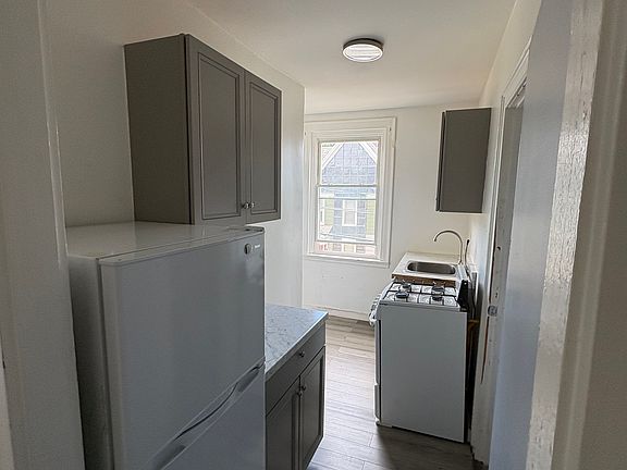 2nd image of 102 E Main St APT 7