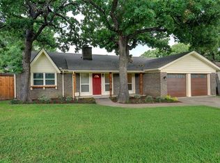 3609 Berwick Ln, Bedford, TX 76021