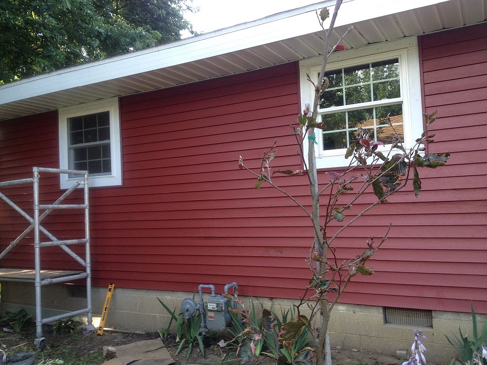 2nd image of 421 S Locust St