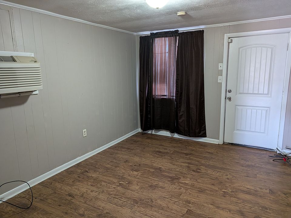 2nd image of 600 Hoke St #R
