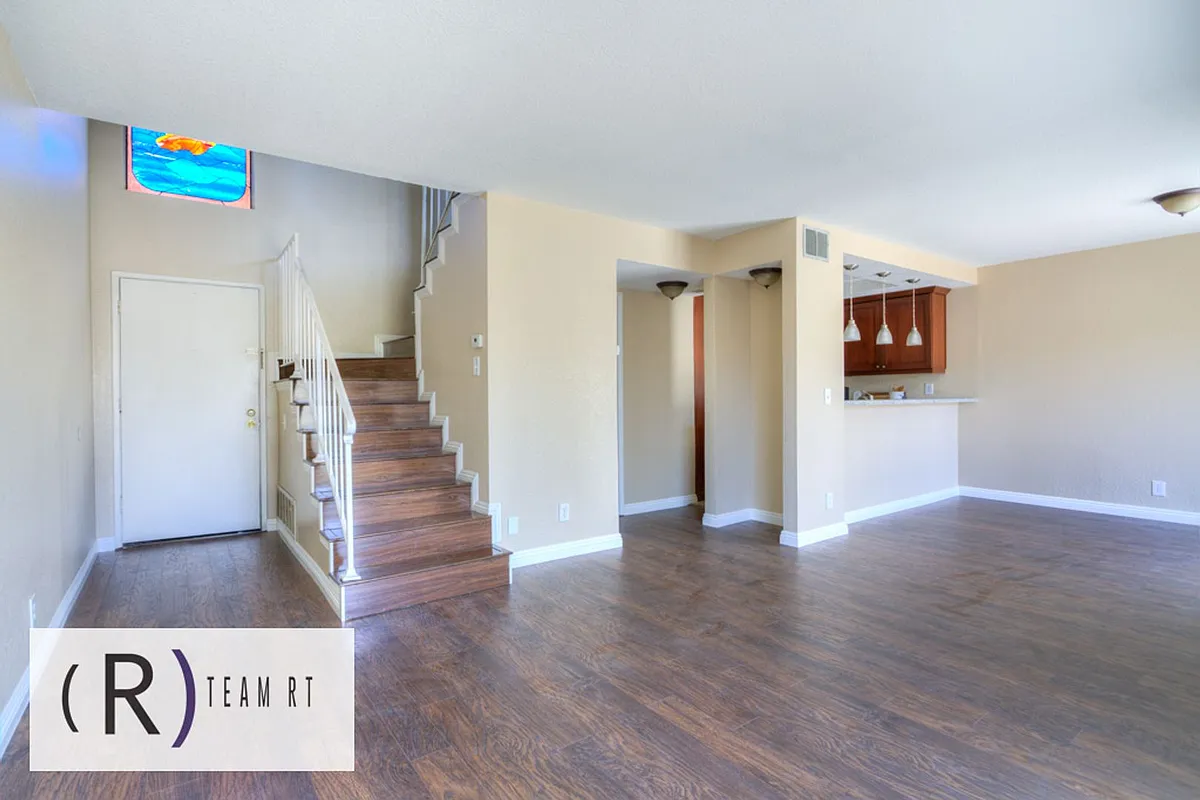 Building Photo - 555 Azusa Ave #32
