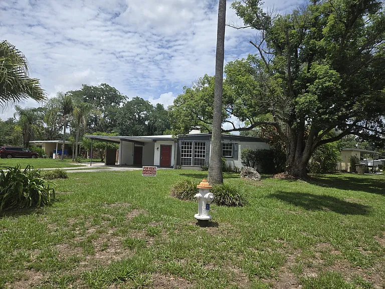 803 Bellemeade Cir — Photo 2