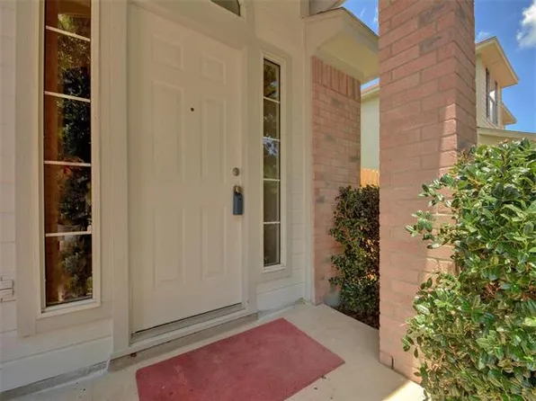 211 Estate Dr, Hutto, TX 78634