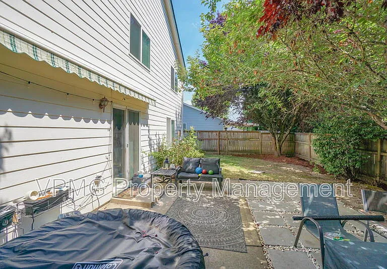 911 NW 148th St — Photo 46