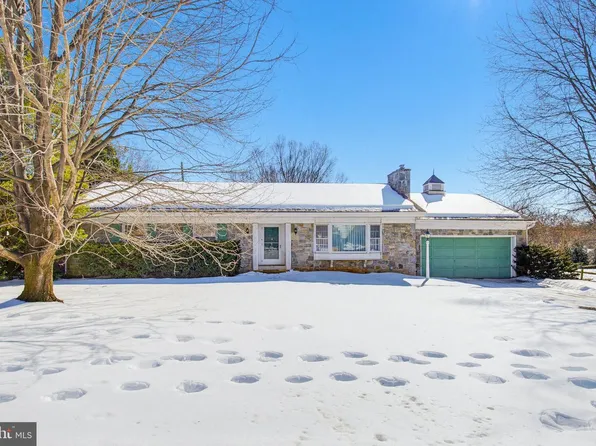 2102 Lyndell Dr, Lancaster, PA 17601