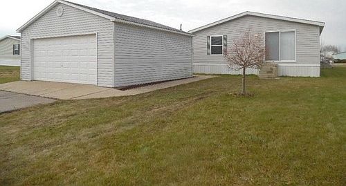 2nd image of 28662 Beechwood Ave