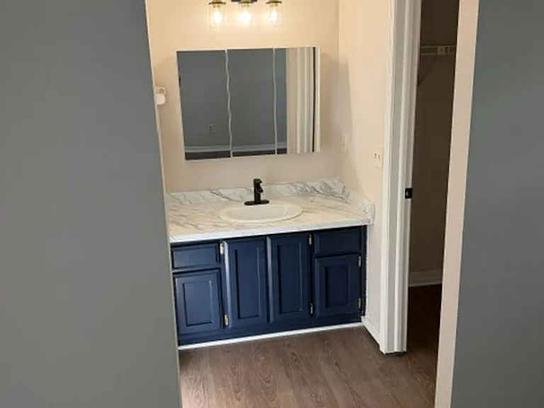 2375 Kirkwall St — Photo 8