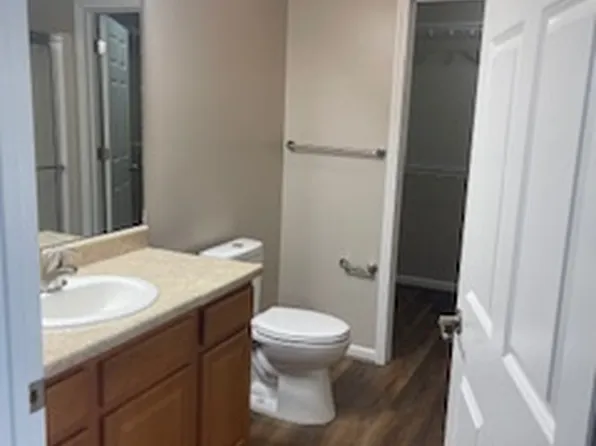421 Porter Dr, Englewood, OH 45322