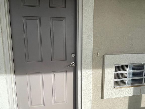 3rd image of 282 Washington Ave #8