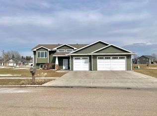 1331 Camelot Dr, Brookings, SD 57006