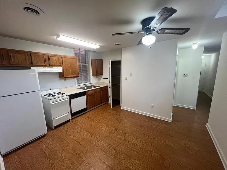 2224 W Grace St #3 — Photo 1