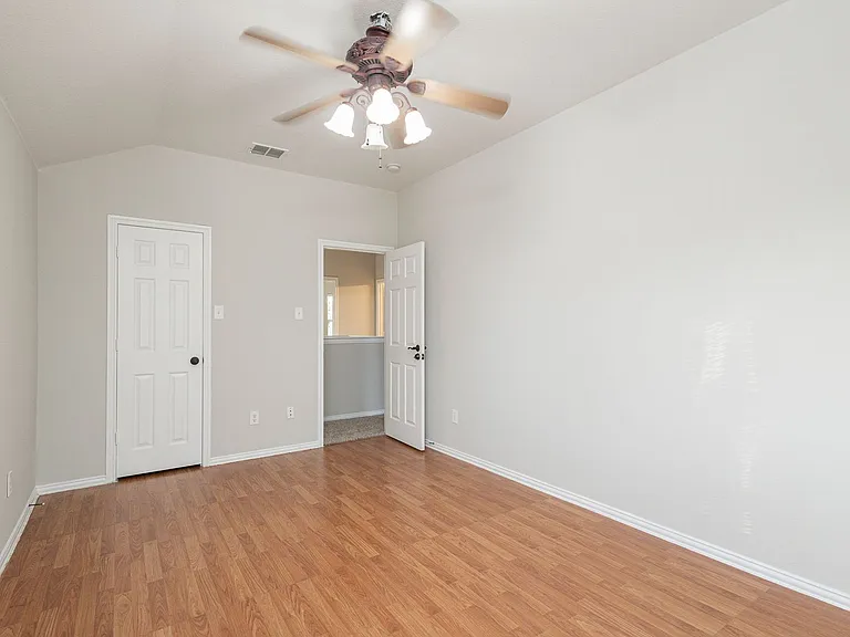1509 Heron Dr — Photo 18