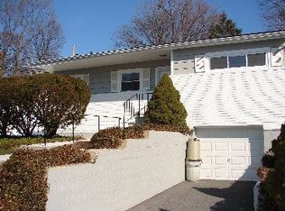 57 Barrington Rd, Yonkers, NY 10708