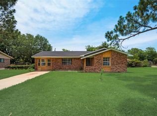 1411 S Rockwall Ave, Terrell, TX 75160
