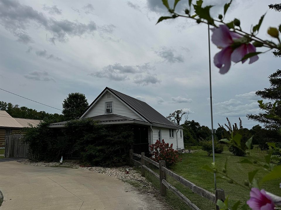 2nd image of 2609 N Smith Pike