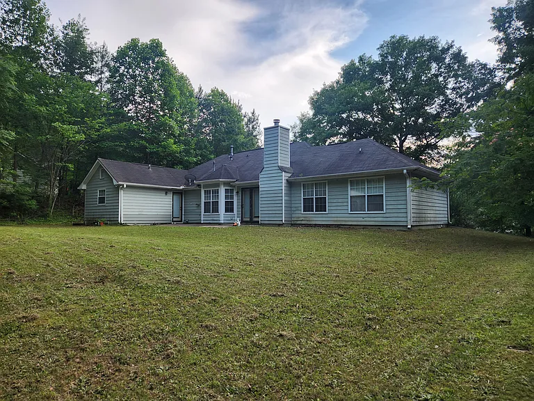 482 Grove Hill Dr — Photo 17
