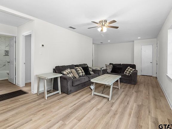 4th image of 2347 Alta Mira Dr