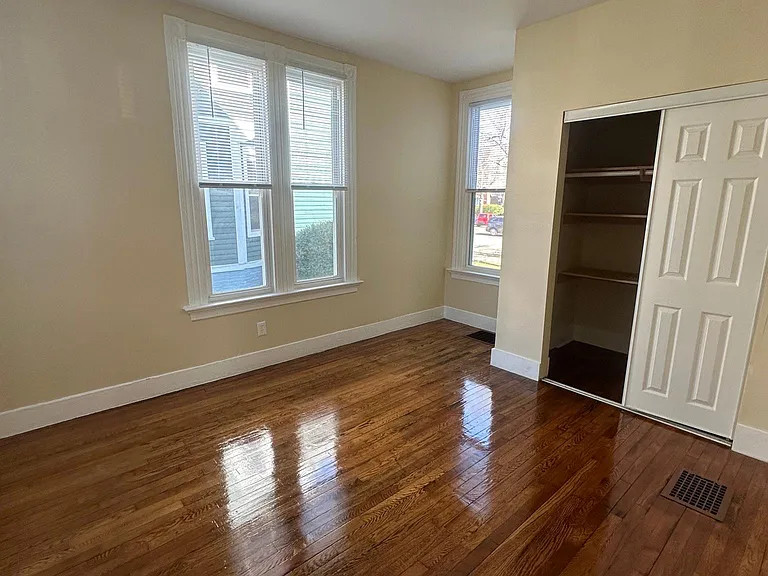 280 Norton St #1 — Photo 8